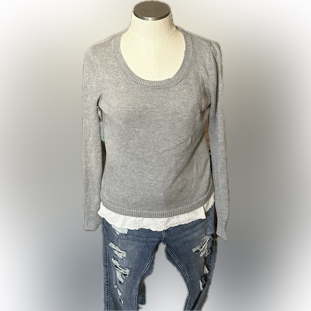 Gap Gray Knit Sweater with Lace Hem Size XS